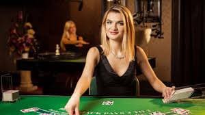 Philippine player using jl666 mobile browser to access live casino and slots on smartphone